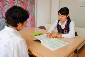 私たち社会福祉士がお手伝いをさせて頂いています