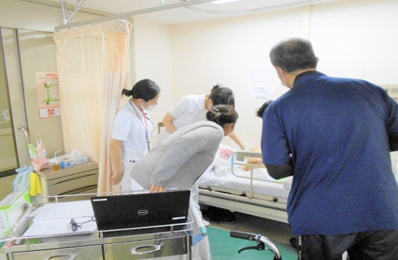 チーム医療の実践 褥瘡回診
