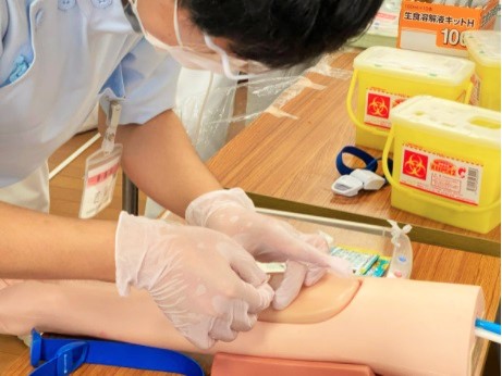 顔つきが変わりました。 ~静脈穿刺、留置針によるルート確保~