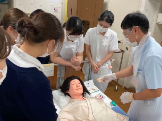 新人看護師たちのラスト技術研修